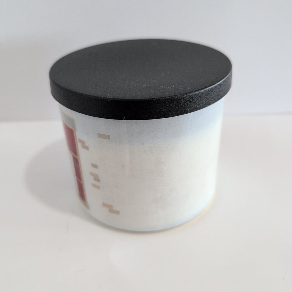 New, Rare Mainstays 3-Wick Christmas Scented Candle with Nutcracker Design - Picture 3 of 4